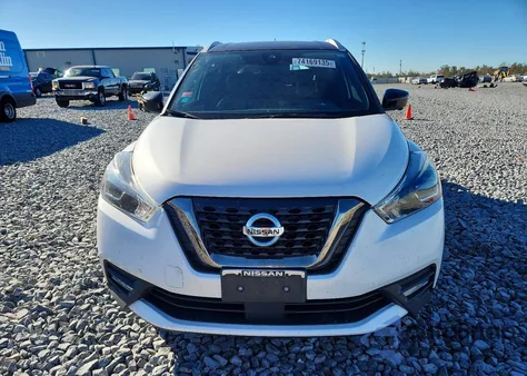 2020 Nissan Kicks Sr z USA, uszkodzony, nr VIN 3N1CP5DV2LL544862